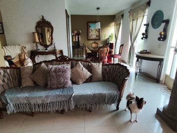 Se vende Casa de una sola planta con 2 recámaras en  200 m2 de construcción. Colonia El Empleado, Cuernavaca, Mor.