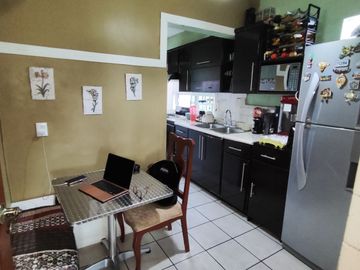 Se vende Casa de una sola planta con 2 recámaras en  200 m2 de construcción. Colonia El Empleado, Cuernavaca, Mor.