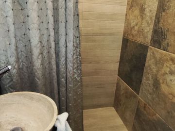 Se vende Casa de una sola planta con 2 recámaras en  200 m2 de construcción. Colonia El Empleado, Cuernavaca, Mor.