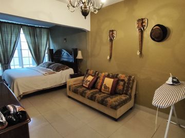 Se vende Casa de una sola planta con 2 recámaras en  200 m2 de construcción. Colonia El Empleado, Cuernavaca, Mor.