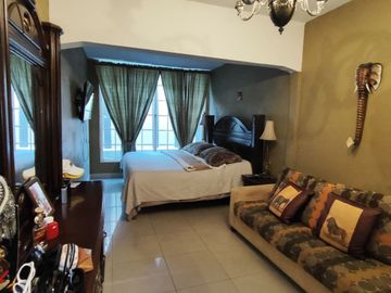 Se vende Casa de una sola planta con 2 recámaras en  200 m2 de construcción. Colonia El Empleado, Cuernavaca, Mor.
