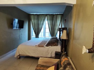 Se vende Casa de una sola planta con 2 recámaras en  200 m2 de construcción. Colonia El Empleado, Cuernavaca, Mor.