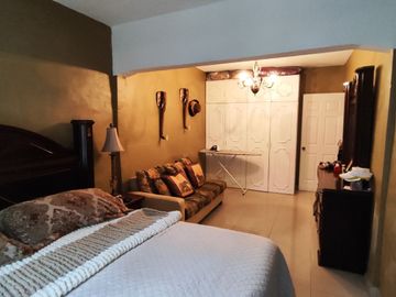 Se vende Casa de una sola planta con 2 recámaras en  200 m2 de construcción. Colonia El Empleado, Cuernavaca, Mor.