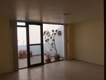CASA EN RENTA JARDINES DE SAN MATEO
