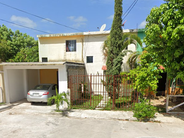 EXCELENTE OPORTUNIDAD, GRAN CASA EN CALLE KAY, TIERRA MAYA, CANCUN QUINTANA ROO