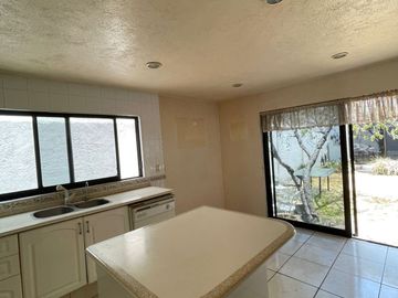VENTA CASA EN FRACCIONAMIENTO PEDREGAL DE VISTA HERMOSA QUERETARO