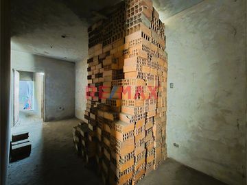 VENTA DE TERRENO EN ZONA ESTRATÉGICA DE SAN MARTIN DE PORRES