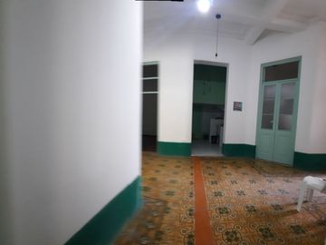HERMOSA CASA EN 1ER PISO EN STA BEATRIZ, CERCADO DE LIMA