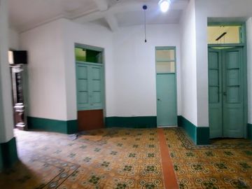 HERMOSA CASA EN 1ER PISO EN STA BEATRIZ, CERCADO DE LIMA