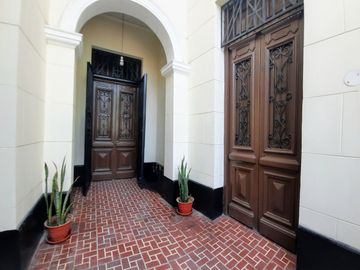 HERMOSA CASA EN 1ER PISO EN STA BEATRIZ, CERCADO DE LIMA