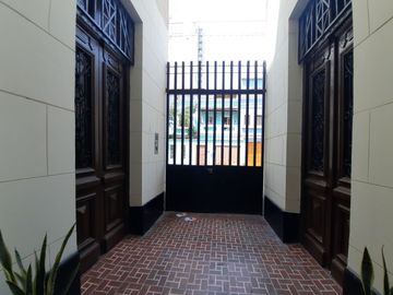 HERMOSA CASA EN 1ER PISO EN STA BEATRIZ, CERCADO DE LIMA