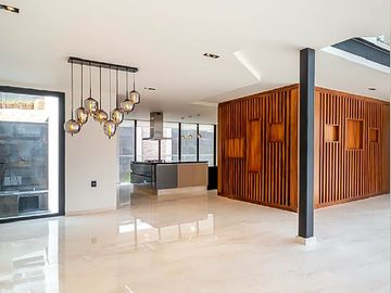 Residencia En Venta En Bosque Real, A Estrenar, 5 Recámaras, Lista Para Habitar, Lujo Y Vaguardia