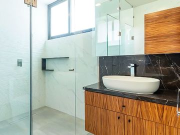 Residencia En Venta En Bosque Real, A Estrenar, 5 Recámaras, Lista Para Habitar, Lujo Y Vaguardia