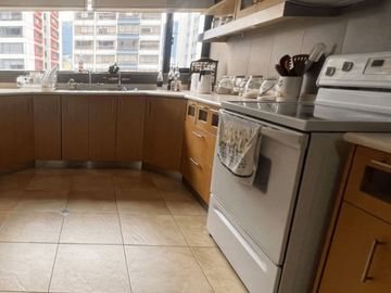 DEPARTAMENTO DE VENTA 3 DORMITORIOS GONZALEZ SUAREZ QUITO