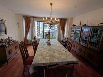 DEPARTAMENTO DE VENTA 3 DORMITORIOS GONZALEZ SUAREZ QUITO