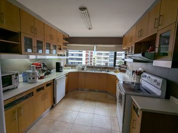 DEPARTAMENTO DE VENTA 3 DORMITORIOS GONZALEZ SUAREZ QUITO