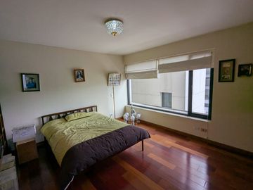 DEPARTAMENTO DE VENTA 3 DORMITORIOS GONZALEZ SUAREZ QUITO