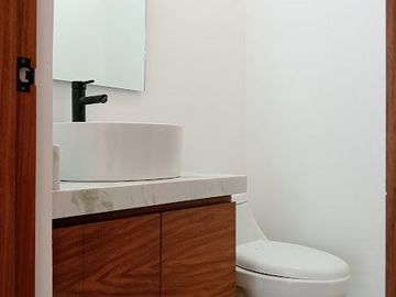 CASA EN VENTA EN VIA CUMBRES CANCUN