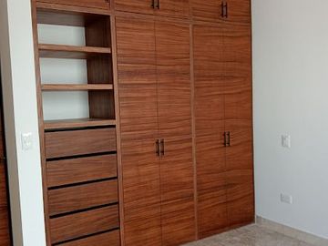 CASA EN VENTA EN VIA CUMBRES CANCUN