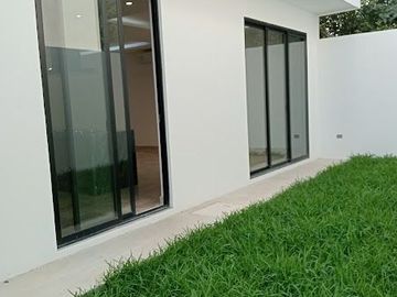 CASA EN VENTA EN VIA CUMBRES CANCUN