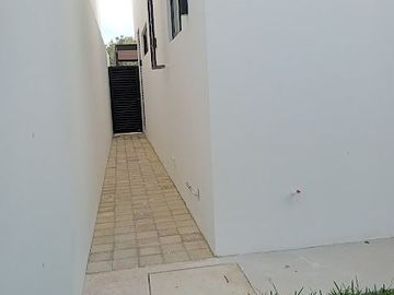 CASA EN VENTA EN VIA CUMBRES CANCUN