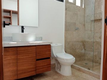 CASA EN VENTA EN VIA CUMBRES CANCUN