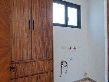 CASA EN VENTA EN VIA CUMBRES CANCUN