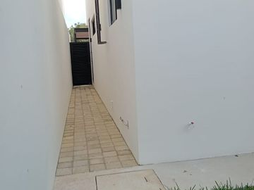 CASA EN VENTA EN VIA CUMBRES CANCUN