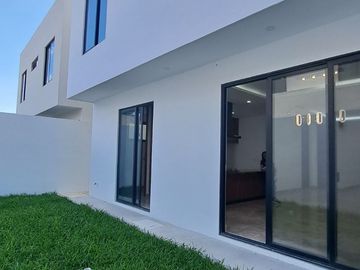 CASA EN VENTA EN VIA CUMBRES CANCUN