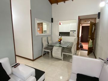 VENDO APARTAMENTO GRATAMIRA