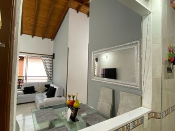 VENDO APARTAMENTO GRATAMIRA