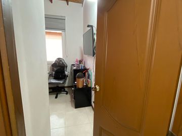 VENDO APARTAMENTO GRATAMIRA