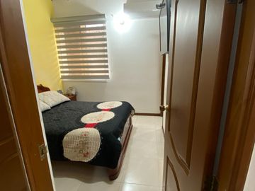 VENDO APARTAMENTO GRATAMIRA