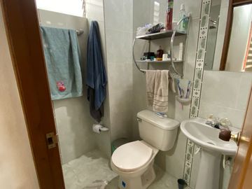 VENDO APARTAMENTO GRATAMIRA
