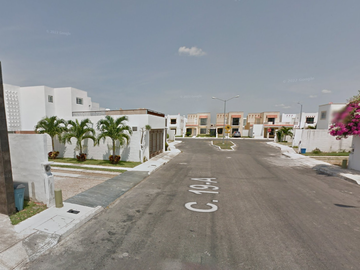 SG- CASA EN RECUPERACION BANCARIA EN CASTELLANOS, SANTA FE, MERIDA, YUCATAN