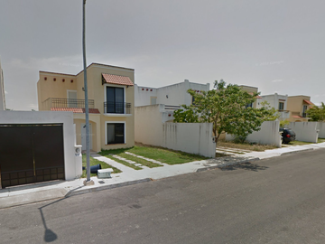 SG- CASA EN RECUPERACION BANCARIA EN CASTELLANOS, SANTA FE, MERIDA, YUCATAN