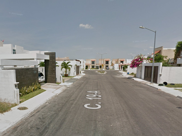 SG- CASA EN RECUPERACION BANCARIA EN CASTELLANOS, SANTA FE, MERIDA, YUCATAN