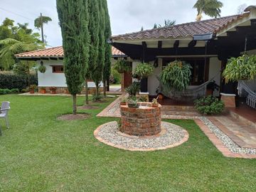 VENDO CASA CAMPESTRE INDEPENDIENTE EN LLANO GRANDE