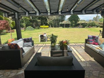 VENDO CASA CAMPESTRE INDEPENDIENTE EN LLANO GRANDE