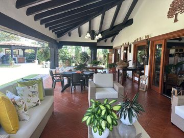 VENDO CASA CAMPESTRE INDEPENDIENTE EN LLANO GRANDE