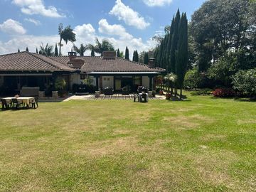 VENDO CASA CAMPESTRE INDEPENDIENTE EN LLANO GRANDE