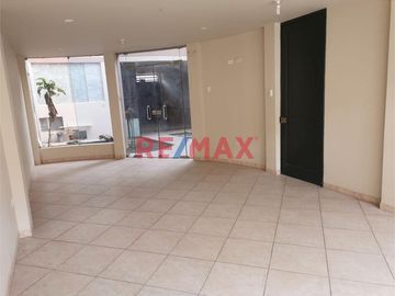 Casa En Alquiler Adaptada Para Vivienda Empresa U Oficina