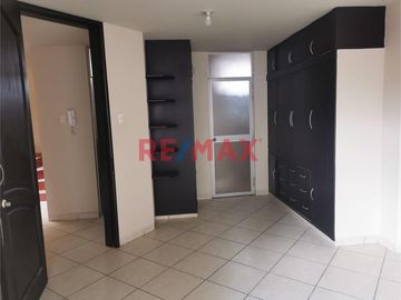 Casa En Alquiler Adaptada Para Vivienda Empresa U Oficina