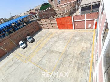 SE VENDE LOCAL INDUSTRIAL DE 1240 M2 EN EL CALLAO