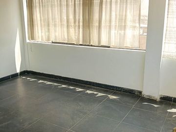 SE VENDE LOCAL INDUSTRIAL DE 1240 M2 EN EL CALLAO
