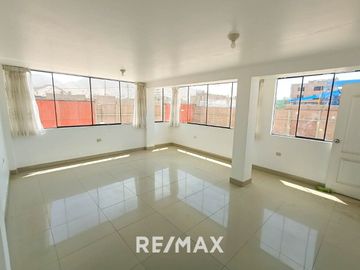 SE VENDE LOCAL INDUSTRIAL DE 1240 M2 EN EL CALLAO