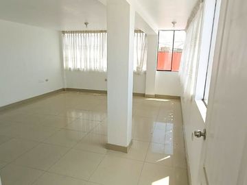 SE VENDE LOCAL INDUSTRIAL DE 1240 M2 EN EL CALLAO