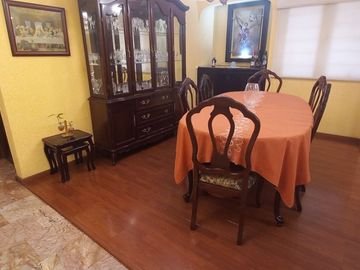 OPORTUNIDAD PARA 2 FAMILIAS, RESTAURANTE, ESCUELA, SPA, DENTISTA