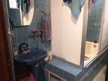 OPORTUNIDAD PARA 2 FAMILIAS, RESTAURANTE, ESCUELA, SPA, DENTISTA
