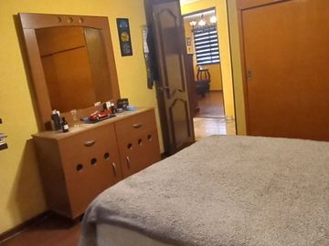 OPORTUNIDAD PARA 2 FAMILIAS, RESTAURANTE, ESCUELA, SPA, DENTISTA